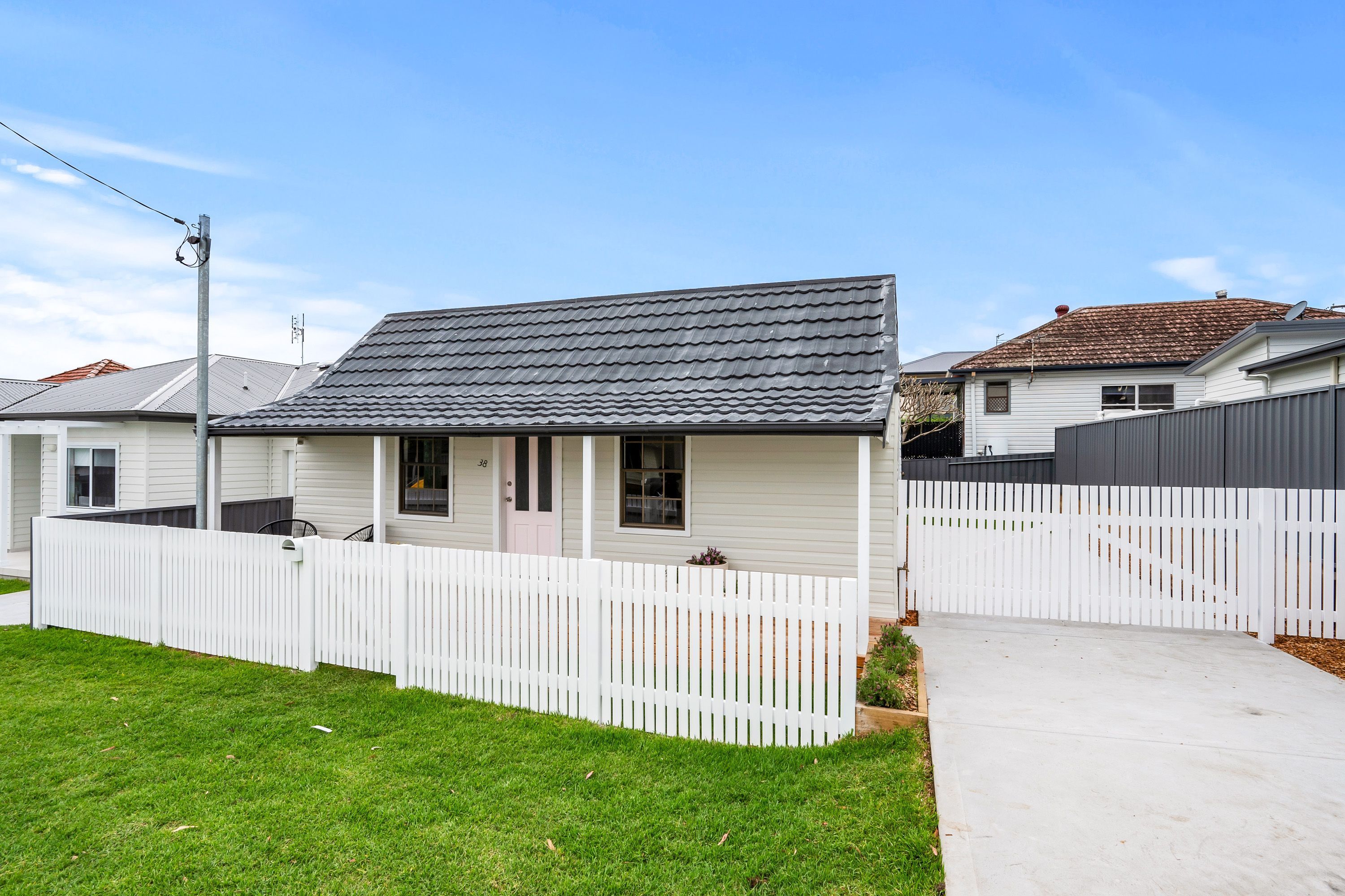 Charming 3-Bedroom Miners Cottage in Wallsend
